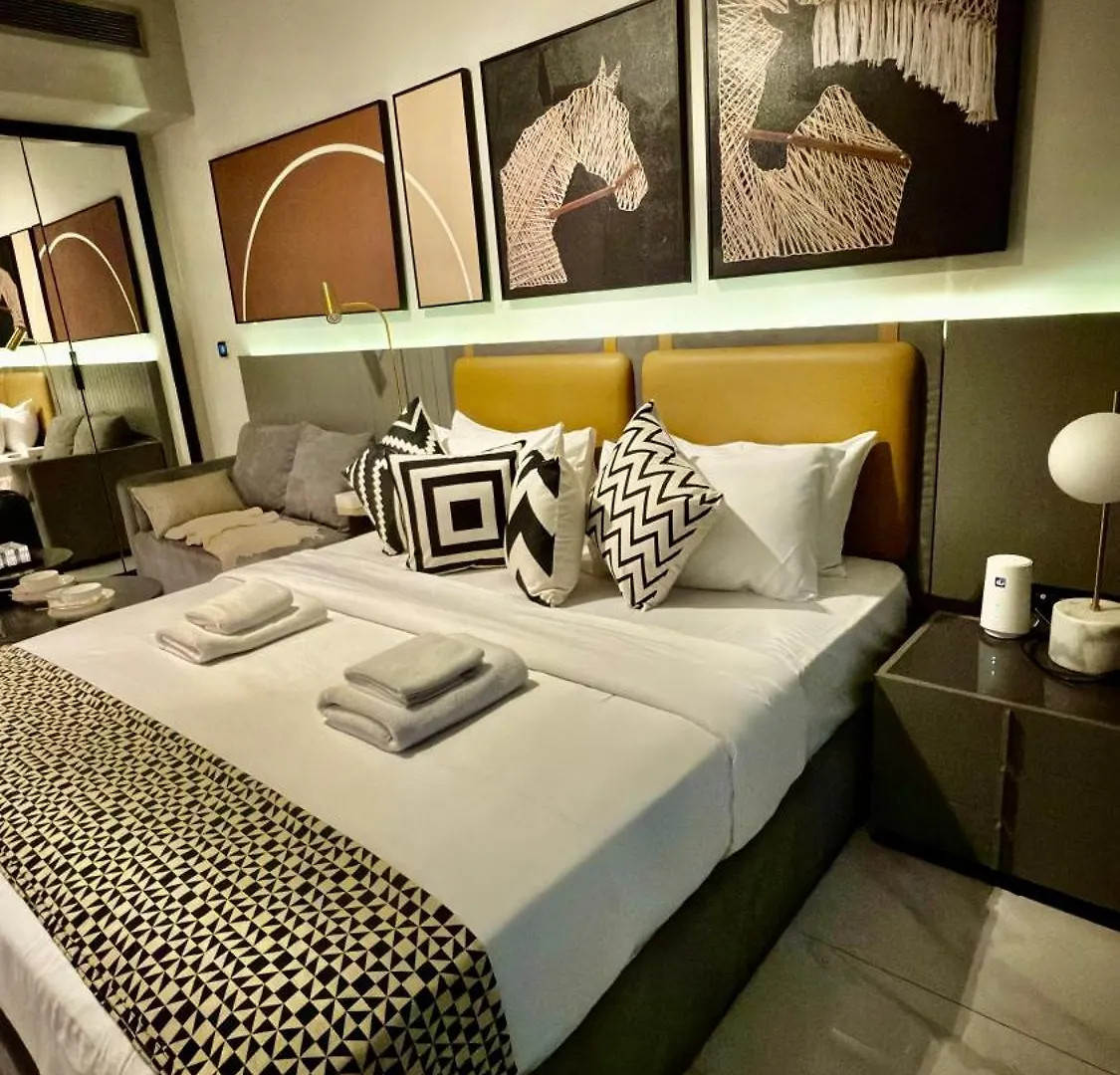 Burj Khalifa View 5 Mins Walk To Dubai Mall 0*,  Emirati Arabi Uniti